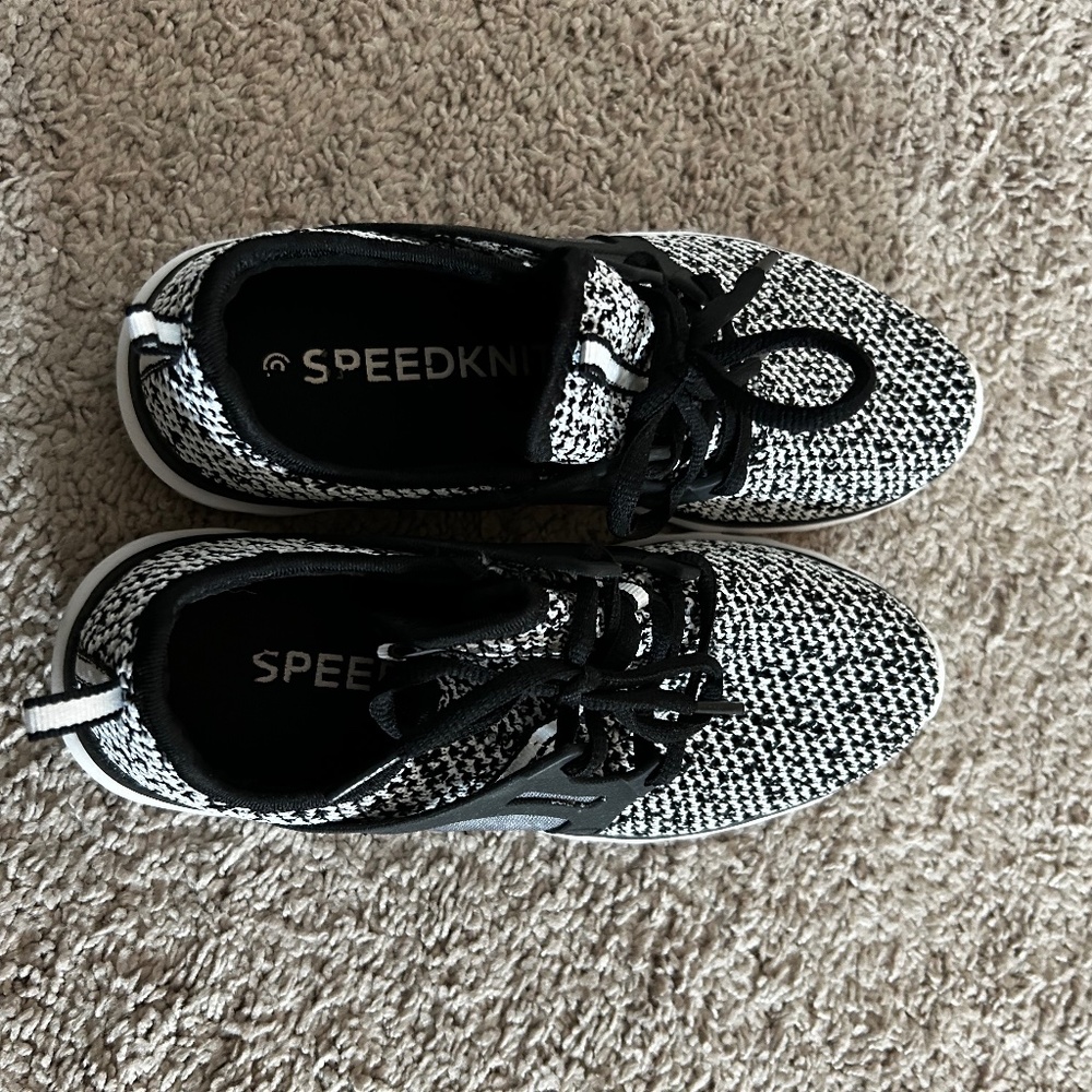 Speedknit trainers 6.5